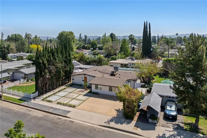 22926 Leadwell Street, West Hills, California 91307