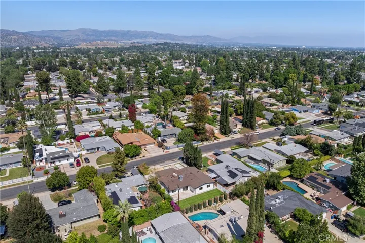 22926 Leadwell Street, West Hills, California 91307