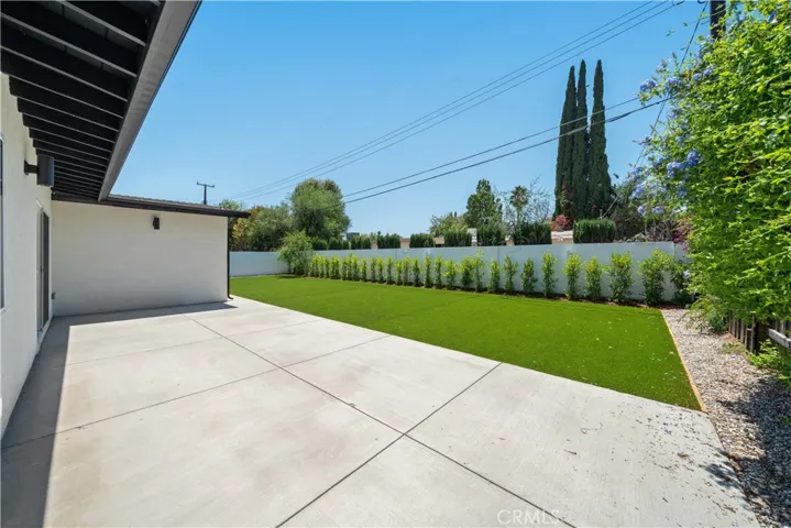 22928 Leadwell Street, West Hills, California 91307