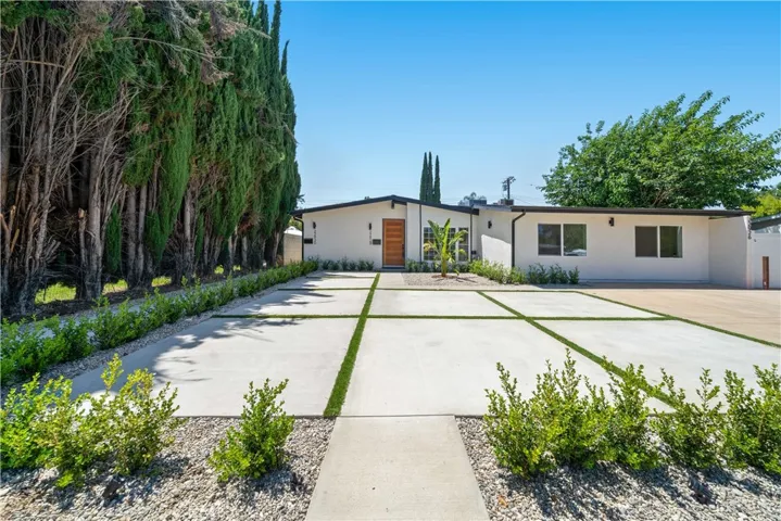 22928 Leadwell Street, West Hills, California 91307