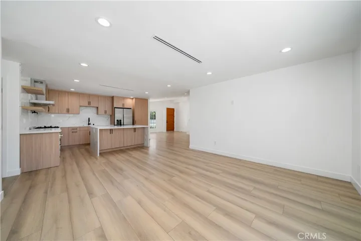 22928 Leadwell Street, West Hills, California 91307