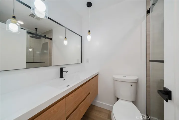 22928 Leadwell Street, West Hills, California 91307