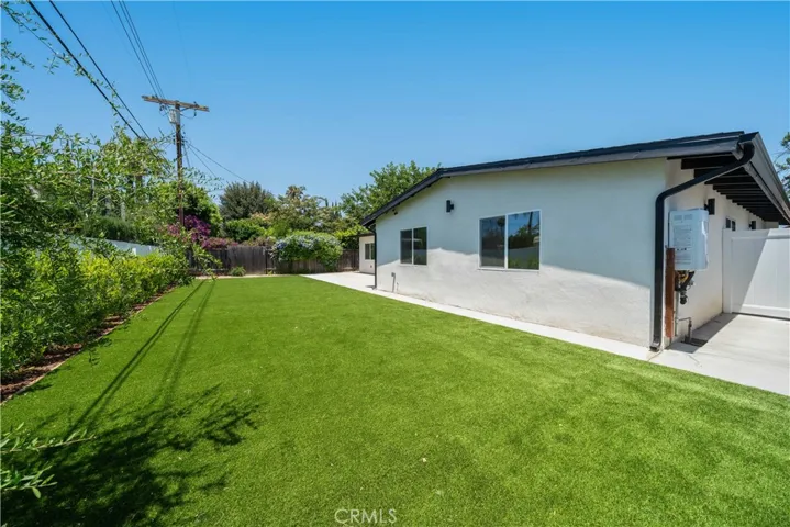 22928 Leadwell Street, West Hills, California 91307