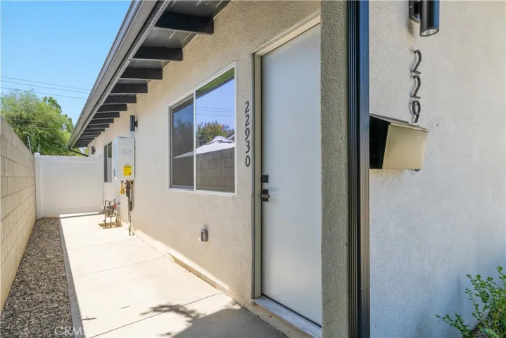 22930 Leadwell Street, West Hills, California 91307