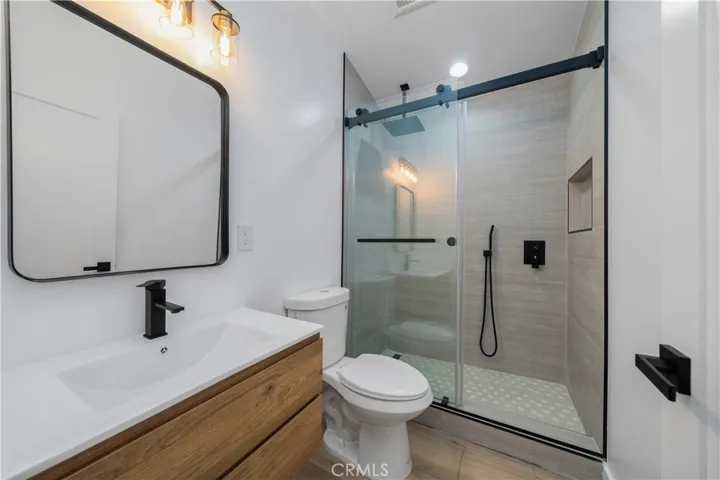 22930 Leadwell Street, West Hills, California 91307