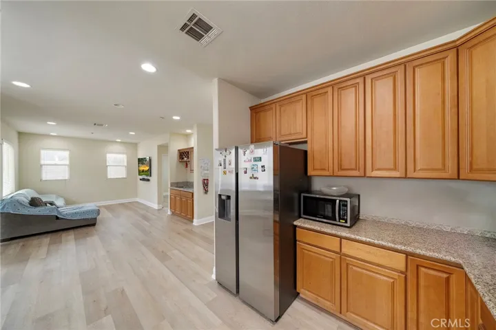 15828 Dianthus, Fontana, California 92335