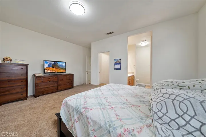 15828 Dianthus, Fontana, California 92335