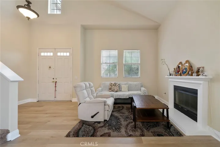 15828 Dianthus, Fontana, California 92335