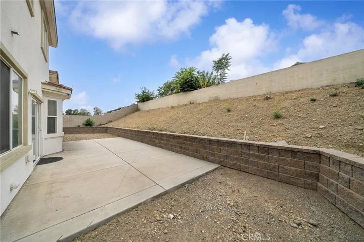 15828 Dianthus, Fontana, California 92335