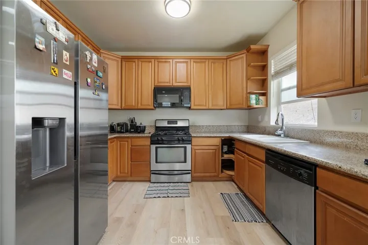 15828 Dianthus, Fontana, California 92335