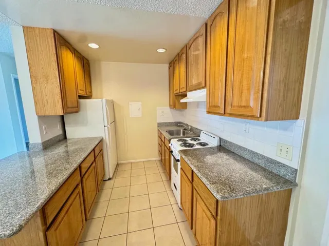 1126 Cherry Avenue 3, San Bruno, California 94066