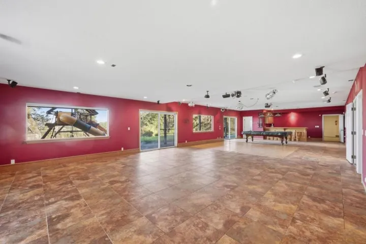 245 Heacox Road, Woodside, California 94062