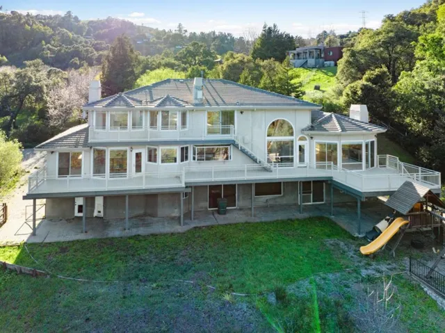 245 Heacox Road, Woodside, California 94062