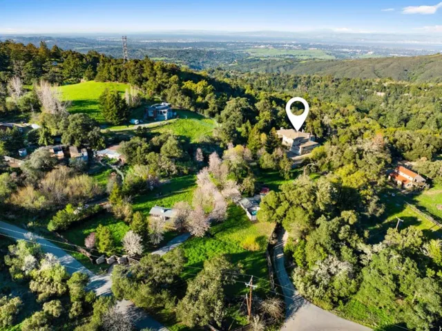 245 Heacox Road, Woodside, California 94062