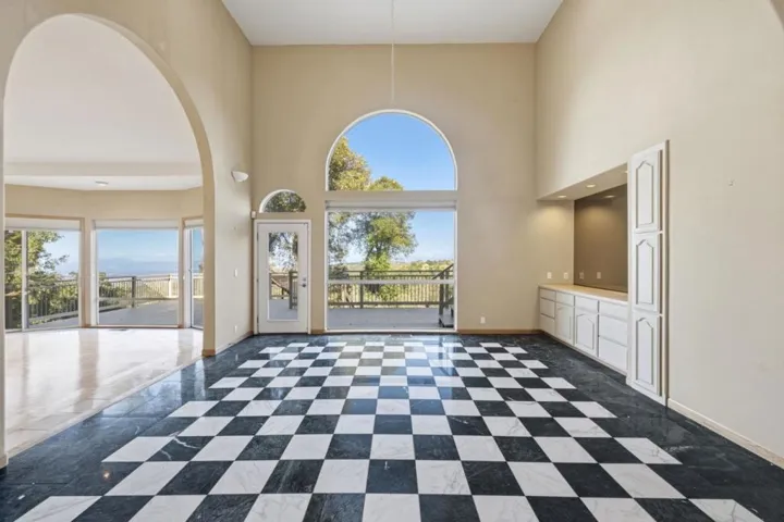 245 Heacox Road, Woodside, California 94062