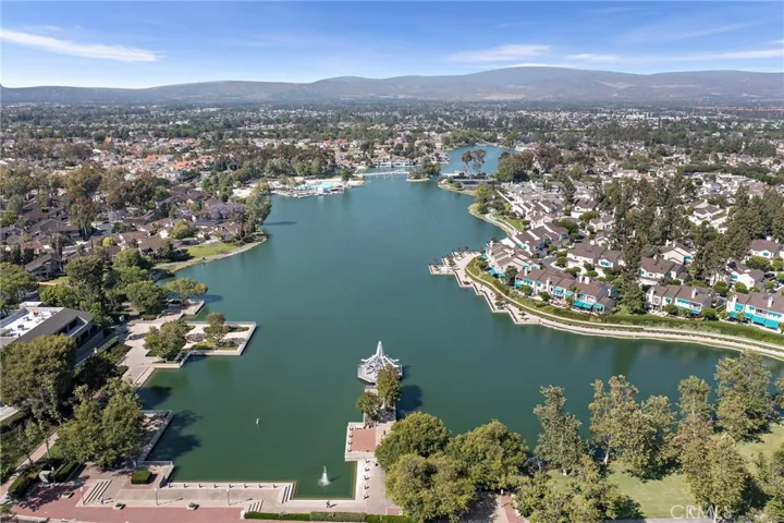 21 Cresthaven, Irvine, California 92604