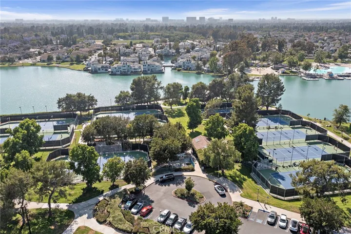 21 Cresthaven, Irvine, California 92604