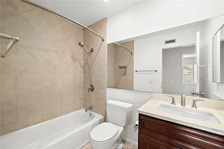 21 Cresthaven, Irvine, California 92604
