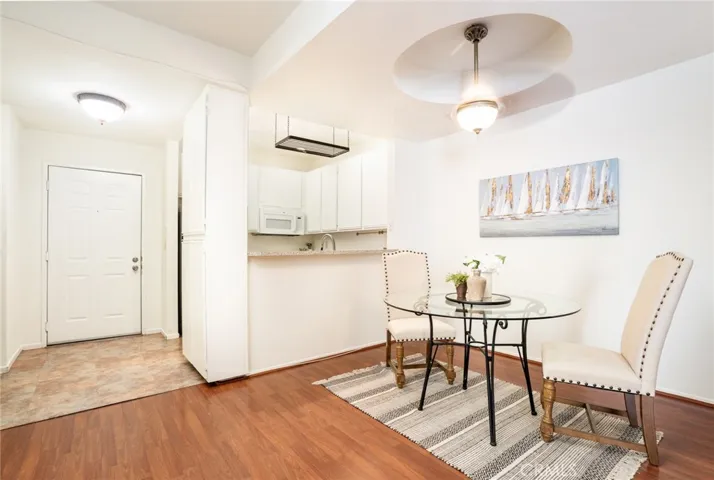 640 W 4th 315, Long Beach, California 90802
