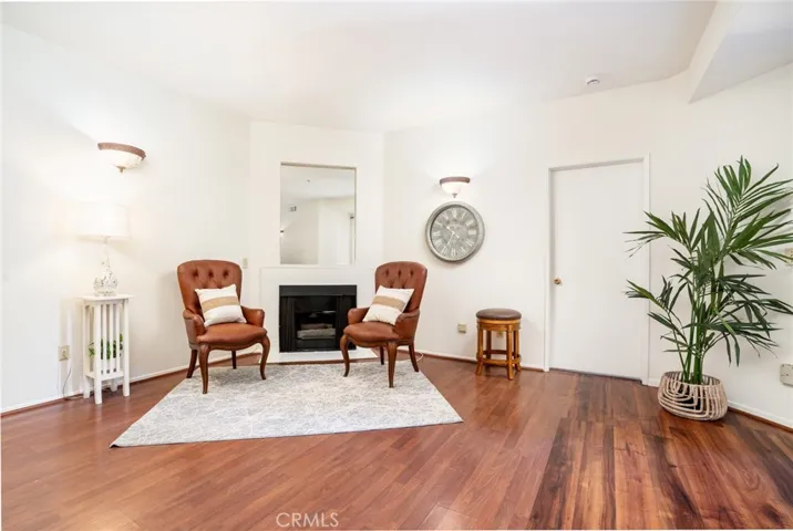 640 W 4th 315, Long Beach, California 90802
