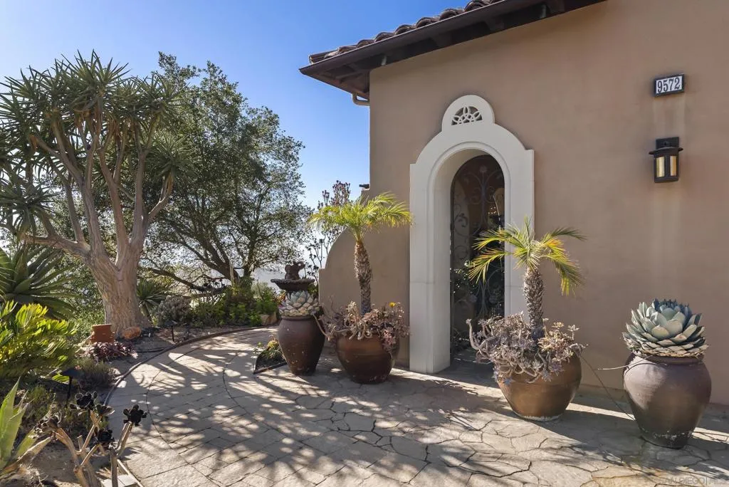 9572 Welk View Dr, Escondido, California 92026 — photo 4