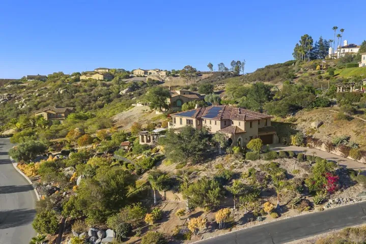 9572 Welk View Dr, Escondido, California 92026