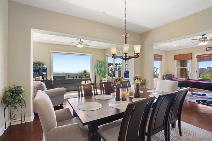 9572 Welk View Dr, Escondido, California 92026
