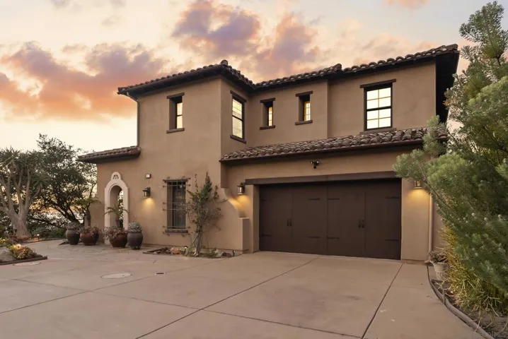9572 Welk View Dr, Escondido, California 92026