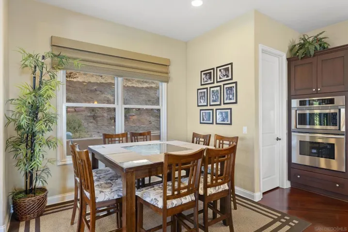 9572 Welk View Dr, Escondido, California 92026