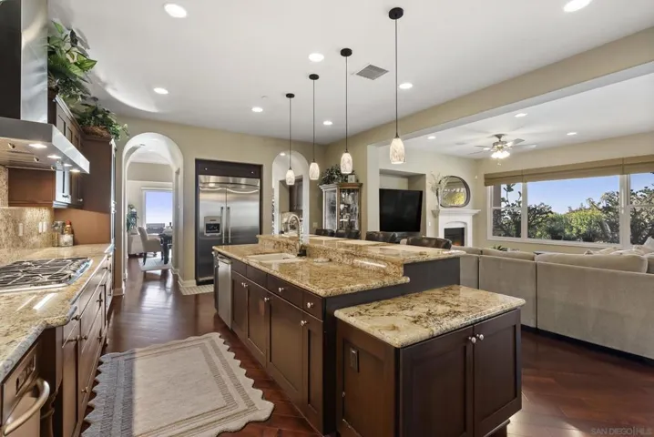 9572 Welk View Dr, Escondido, California 92026