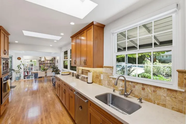 1581 Fernside Street, Redwood City, California 94061