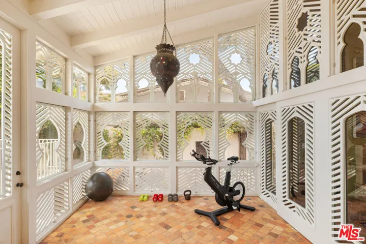28980 Cliffside Drive, Malibu, California 90265