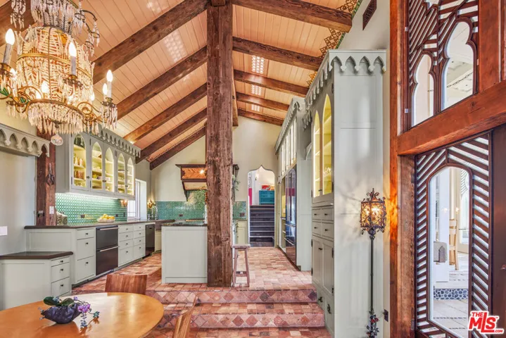 28980 Cliffside Drive, Malibu, California 90265