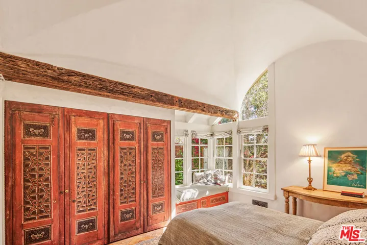 28980 Cliffside Drive, Malibu, California 90265