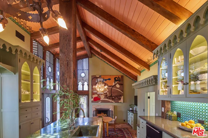 28980 Cliffside Drive, Malibu, California 90265