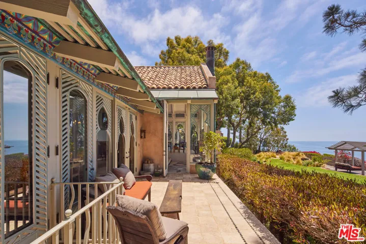 28980 Cliffside Drive, Malibu, California 90265