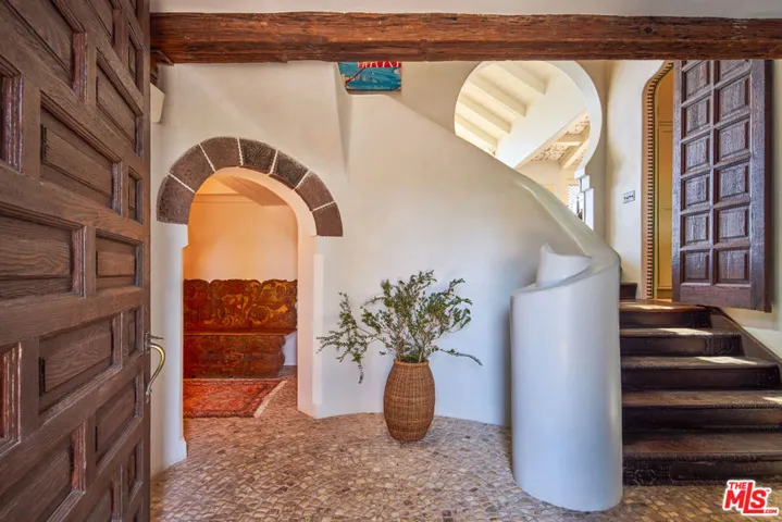 28980 Cliffside Drive, Malibu, California 90265