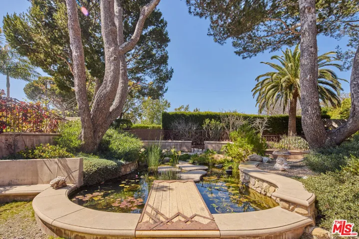 28980 Cliffside Drive, Malibu, California 90265