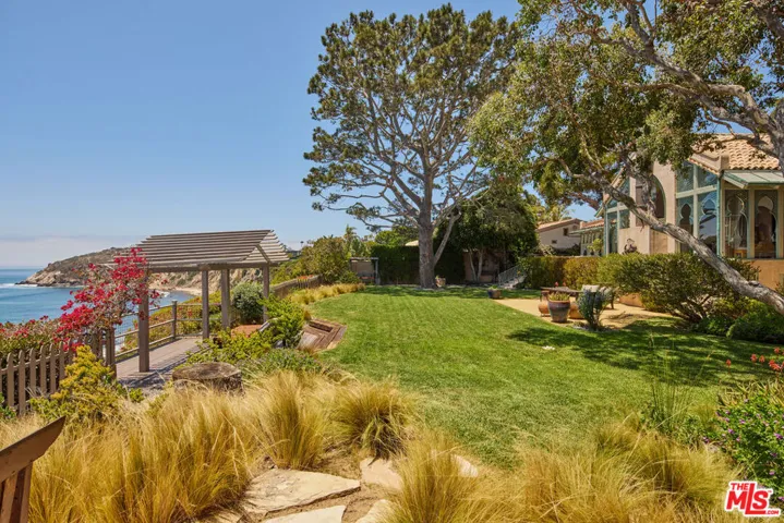 28980 Cliffside Drive, Malibu, California 90265