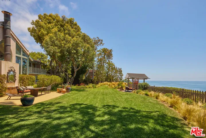 28980 Cliffside Drive, Malibu, California 90265