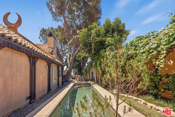 28980 Cliffside Drive, Malibu, California 90265