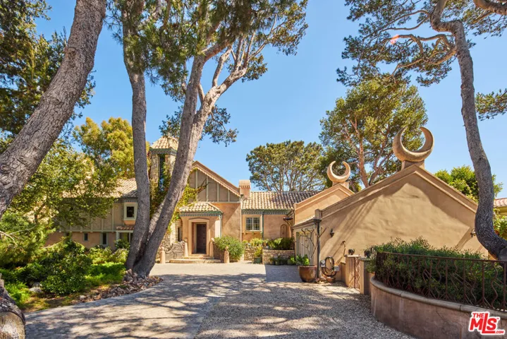 28980 Cliffside Drive, Malibu, California 90265