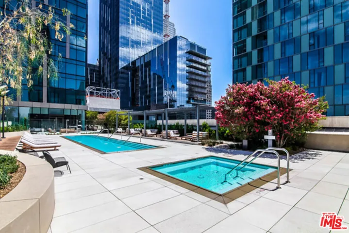889 Francisco Street 2701, Los Angeles, California 90017