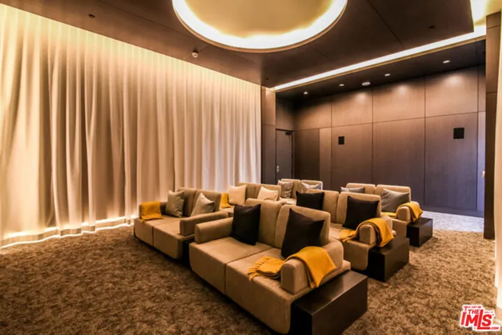 889 Francisco Street 2701, Los Angeles, California 90017