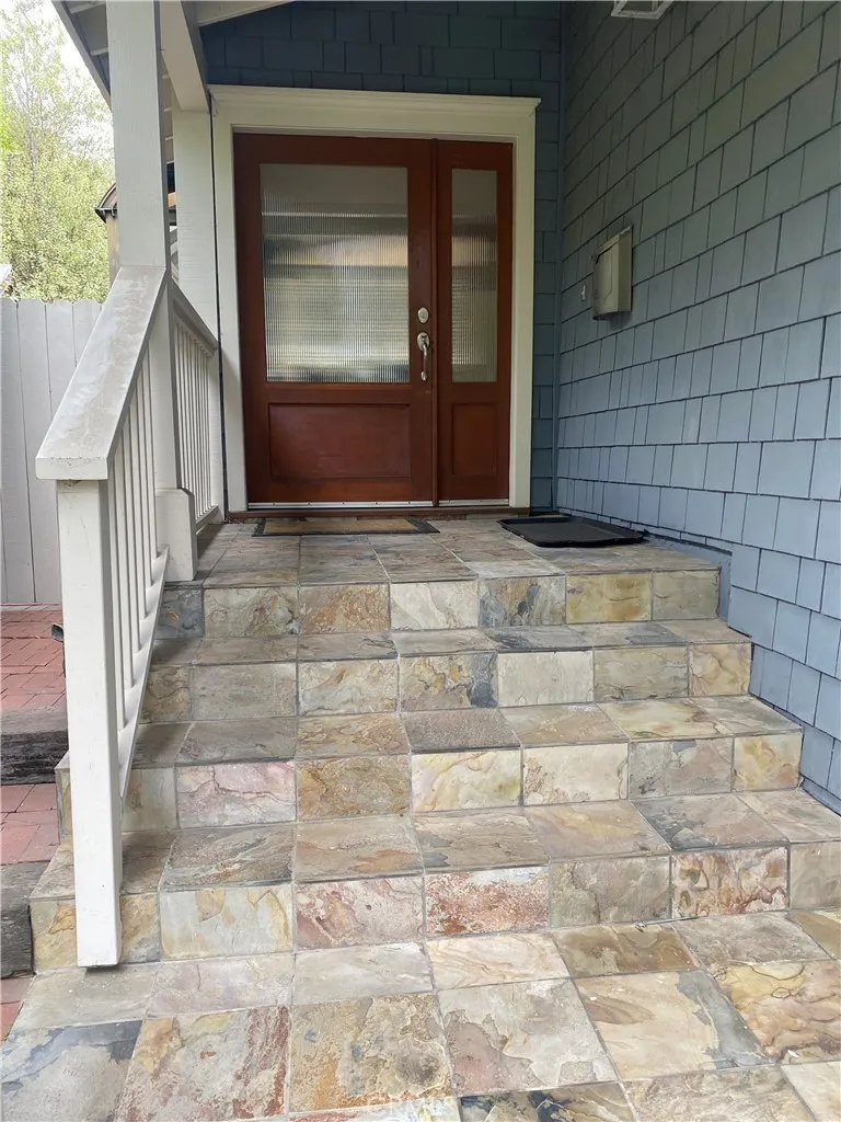 1204 Elm Ave