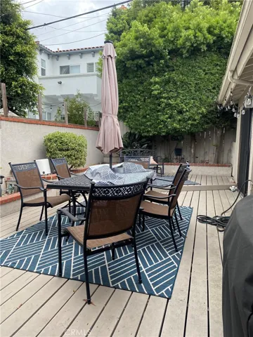 1204 Elm Ave, Manhattan Beach, California 90266