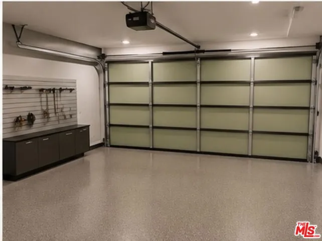 5638 Woodman Avenue, Sherman Oaks, California 91401