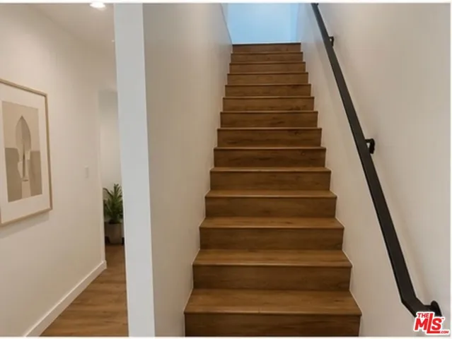 5638 Woodman Avenue, Sherman Oaks, California 91401