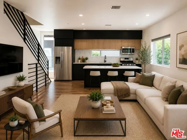 5638 Woodman Avenue, Sherman Oaks, California 91401