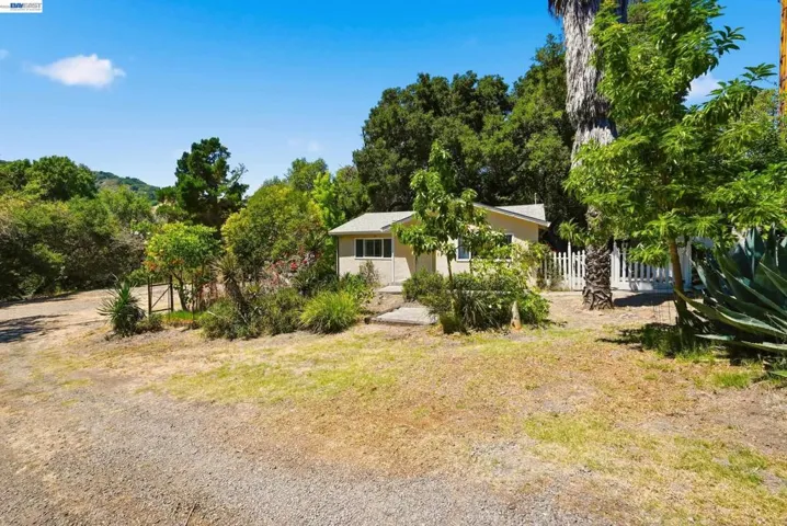 10160 Crow Canyon Rd, Castro Valley, California 94552